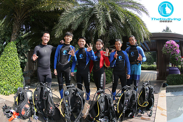 12/12正式上線！PADI 最新課程【休閑潛水員Resort Diver】 丨 一天拿證，潛遍全球